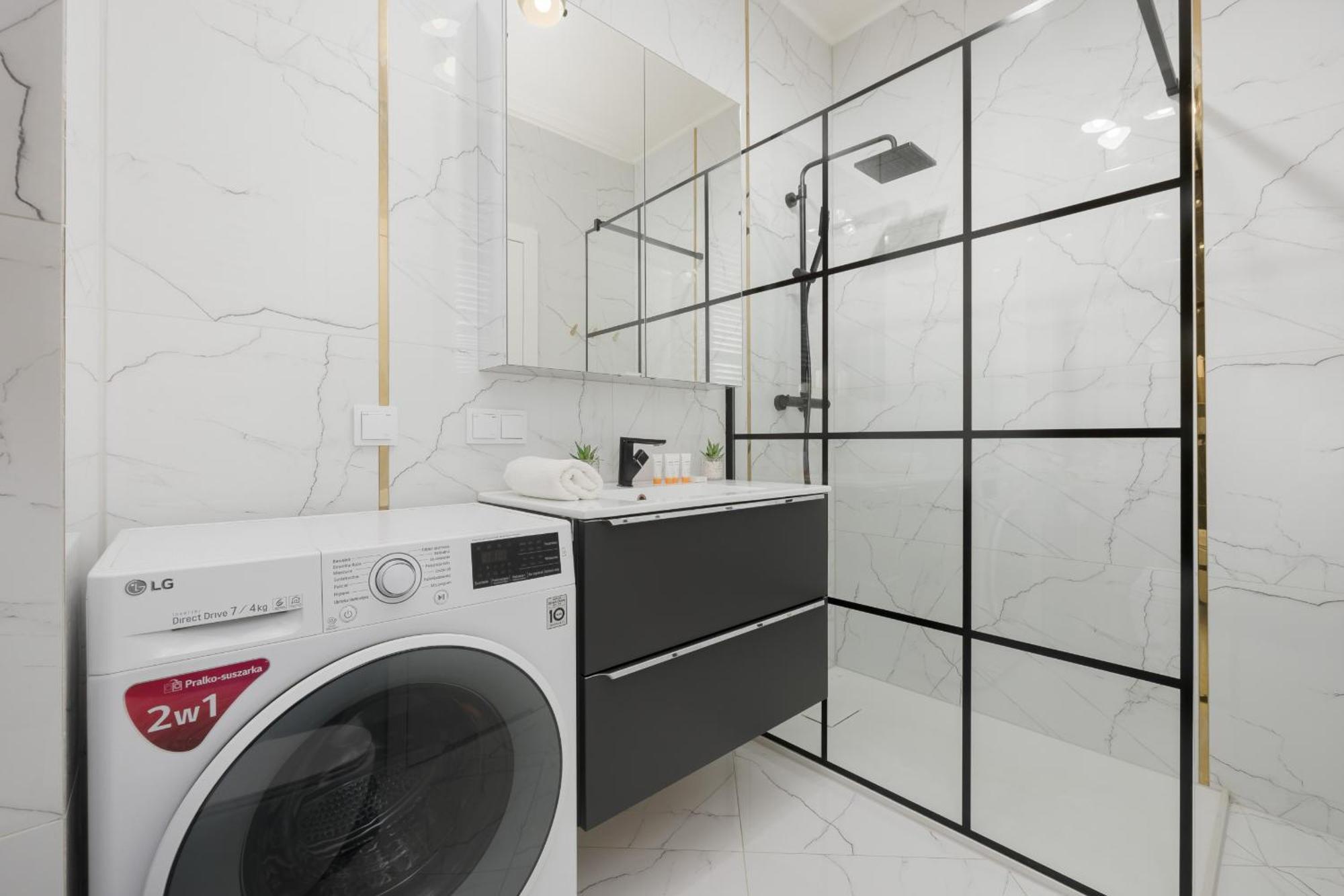 Apartment With Balcony & Parking In Warsaw By Noclegi Renters 외부 사진