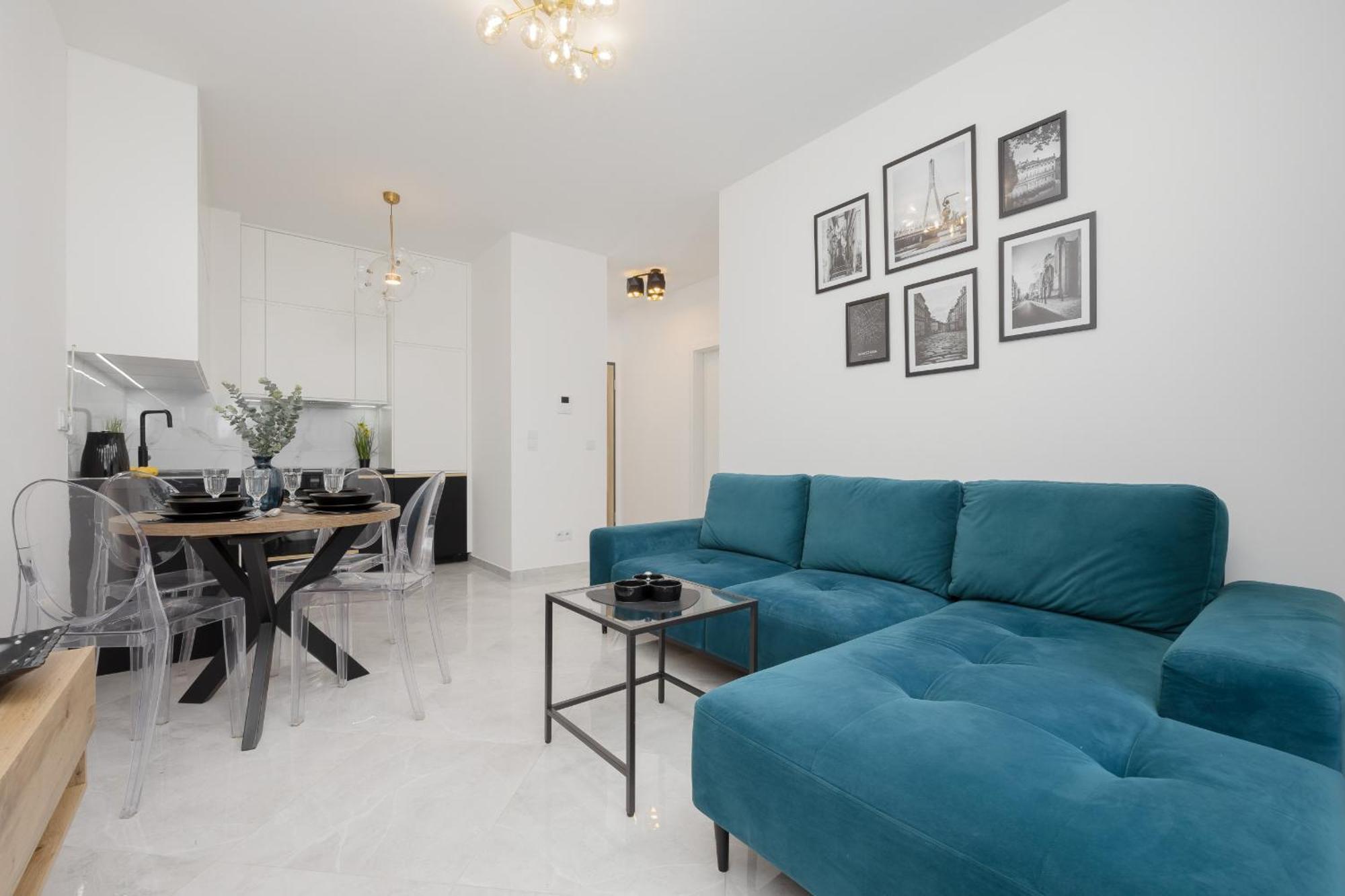 Apartment With Balcony & Parking In Warsaw By Noclegi Renters 외부 사진